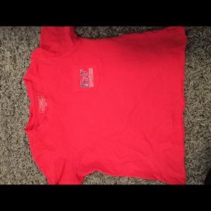 Women’s vineyard vines tee